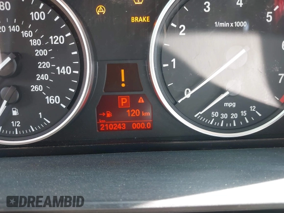 2009 BMW 5 Series 535i xDrive z VIN WBANV93519C133586, wystawiony jako IAAI lot #42377442 z przebiegiem 210 243 mil mil oraz . Historia ofert i sprzedaży dostępna na DreamBid. Obrazek 7.