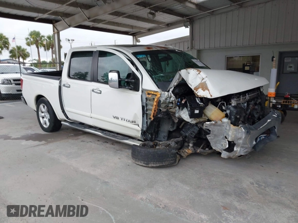 2015 Nissan Titan SV z VIN 1N6BA0ED1FN502929, wystawiony jako IAAI lot #42431227 z przebiegiem 138 394 mil mil oraz . Historia ofert i sprzedaży dostępna na DreamBid. Obrazek 1.