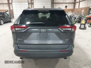 2020 Toyota RAV4 XLE with VIN 2T3P1RFV7LW110207, listed as a IAAI auction lot 41715101 with 57,520 mi miles. Bid and sale history available at carsss.com. Image 16.