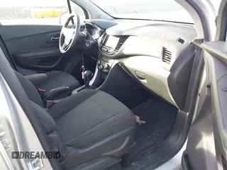 2018 Chevrolet Trax LS with VIN KL7CJNSB8JB607739, listed as a IAAI auction lot 41679761 with 58,123 mi miles and . Bid and sale history available at carsss.com. Image 5.