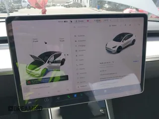 2021 Tesla Model Y Long Range with VIN 5YJYGDEE3MF081304, listed as a IAAI auction lot 41706240 with 90,510 mi miles and . Bid and sale history available at DreamBid. Image 18.