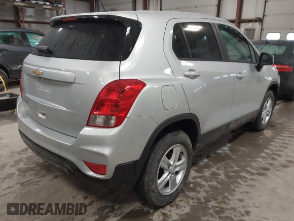 2022 Chevrolet Trax LS with VIN KL7CJNSM5NB550309, listed as a IAAI auction lot 41208893 with 60,580 mi miles. Bid and sale history available at carsss.com. Image 4.