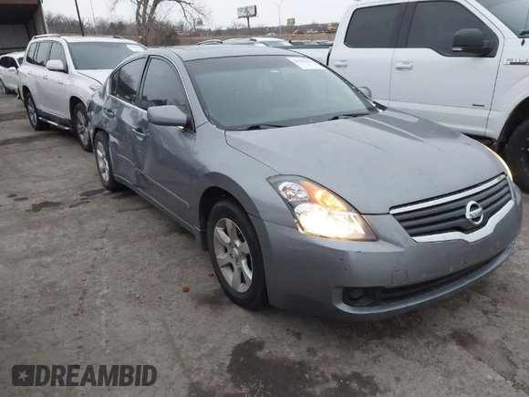 2007 Nissan Altima 2.5 S with VIN 1N4AL21E37N454635, listed as a IAAI auction lot 41281963 with 197,554 mi miles. Bid and sale history available at carsss.com. Image 1.