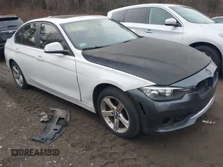 2012 BMW 3 Series 328i z VIN WBA3C1C58CF431864, wystawiony jako IAAI lot #41732575 z przebiegiem Nie podano mil oraz . Historia ofert i sprzedaży dostępna na DreamBid. Obrazek 1.