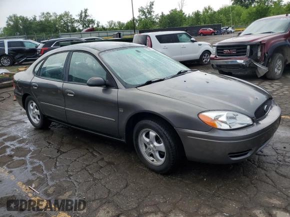 2004 Ford Taurus SES with VIN 1FAFP55S34A202771, listed as a Copart auction lot 61389605 with 180,144 mi miles and Clean title. Bid and sale history available at DreamBid. Image 4.