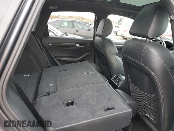 2014 Audi SQ5 Premium Plus z VIN WA1CGAFP0EA011899, wystawiony jako Copart lot #86581494 z przebiegiem 144 559 mil mil oraz Szkoda całkowita • Salvage title. Historia ofert i sprzedaży dostępna na DreamBid. Obrazek 10.