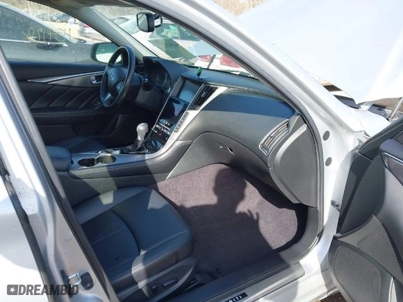 2015 Infiniti Q50 Premium with VIN JN1BV7AR4FM424012, listed as a IAAI auction lot 41821323 with 154,110 mi miles. Bid and sale history available at carsss.com. Image 5.