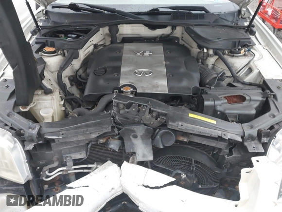 2004 Infiniti FX with VIN JNRBS08W44X402872, listed as a IAAI auction lot 41673657 with 141,060 mi miles and . Bid and sale history available at carsss.com. Image 10.