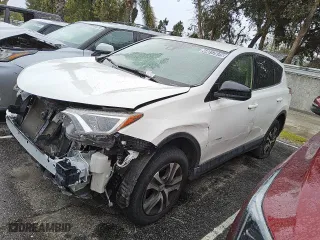 2018 Toyota RAV4 LE with VIN JTMZFREV9JJ180069, listed as a Copart auction lot 44017875 with 74,258 mi miles and Clean Title. Bid and sale history available at carsss.com. Image 1.