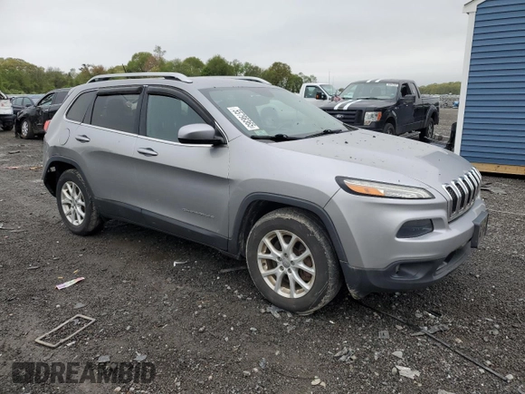 2015 Jeep Cherokee Latitude z VIN 1C4PJMCB0FW745742, wystawiony jako Copart lot #55798365 z przebiegiem 88 575 mil mil oraz Czysty tytuł • Clean title. Historia ofert i sprzedaży dostępna na DreamBid. Obrazek 4.