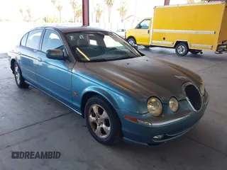 2000 Jaguar S-Type V6 z VIN SAJDA01C0YFL17438, wystawiony jako IAAI lot #42469970 z przebiegiem 171 150 mil mil oraz . Historia ofert i sprzedaży dostępna na DreamBid. Obrazek 1.
