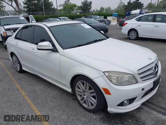 2009 Mercedes-Benz C 300 Sport z VIN WDDGF54X89R069096, wystawiony jako IAAI lot #42141126 z przebiegiem 183 440 mil mil oraz . Historia ofert i sprzedaży dostępna na DreamBid. Obrazek 1.