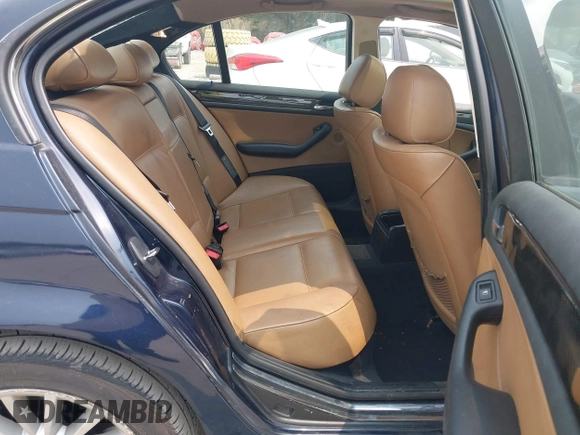 2003 BMW 3 Series 330xi z VIN WBAEW534X3PG22438, wystawiony jako IAAI lot #42438365 z przebiegiem 220 850 mil mil oraz . Historia ofert i sprzedaży dostępna na DreamBid. Obrazek 8.