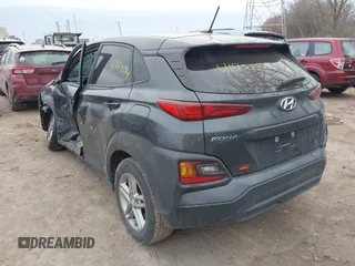 2020 Hyundai Kona SE with VIN KM8K1CAA5LU417461, listed as a IAAI auction lot 41724574 with 63,794 mi miles. Bid and sale history available at carsss.com. Image 3.