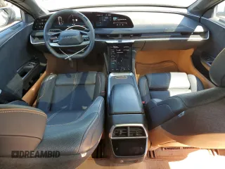 2022 Lucid Air Grand Touring z VIN 50EA1GBA0NA003171, wystawiony jako Copart lot #56913135 z przebiegiem 20 527 mil mil oraz Szkody całkowita. Historia ofert i sprzedaży dostępna na DreamBid. Obrazek 8.