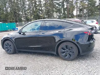 2024 Tesla Model Y with VIN 7SAYGDED3RF119101, listed as a IAAI auction lot 42019817 with 35,714 mi miles and . Bid and sale history available at DreamBid. Image 14.