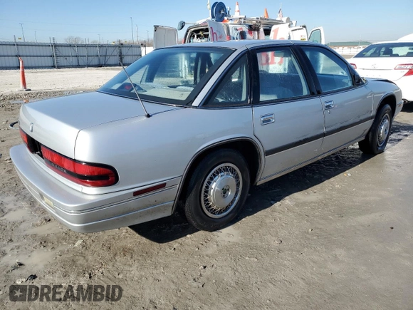 1993 Buick Regal with VIN 2G4WB54TXP1424270, listed as a Copart auction lot 41926734 with 114,102 mi miles and Salvage Title. Bid and sale history available at DreamBid. Image 3.