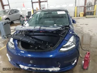2019 Tesla Model 3 Long Range with VIN 5YJ3E1EB2KF453877, listed as a IAAI auction lot 41640607 with 80,030 mi miles. Bid and sale history available at carsss.com. Image 12.