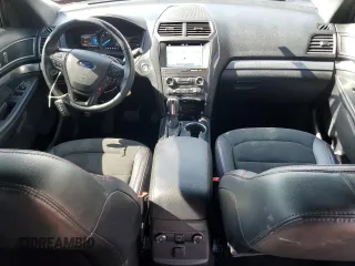 2019 Ford Explorer XLT z VIN 1FM5K7D80KGA73464, wystawiony jako Copart lot #57432355 z przebiegiem 54 822 mil mil oraz Szkoda całkowita • Salvage title. Historia ofert i sprzedaży dostępna na DreamBid. Obrazek 8.