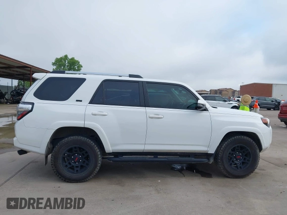 2023 Toyota 4Runner SR5 Premium z VIN JTEFU5JR4P5280720, wystawiony jako IAAI lot #42485671 z przebiegiem 38 785 mil mil oraz . Historia ofert i sprzedaży dostępna na DreamBid. Obrazek 14.
