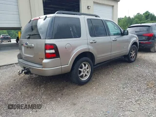 2008 Ford Explorer XLT z VIN 1FMEU73E88UA03948, wystawiony jako IAAI lot #42431950 z przebiegiem 210 050 mil mil oraz . Historia ofert i sprzedaży dostępna na DreamBid. Obrazek 4.