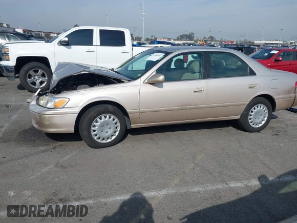 2001 Toyota Camry CE z VIN 4T1BG22K51U083381, wystawiony jako IAAI lot #41482936 z przebiegiem 84 219 mil mil oraz . Historia ofert i sprzedaży dostępna na DreamBid. Obrazek 14.