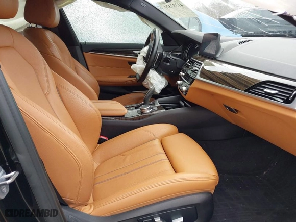 2019 BMW 5 Series 530i xDrive with VIN WBAJA7C58KG911699, listed as a IAAI auction lot 41737321 with NaN miles. Bid and sale history available at carsss.com. Image 5.