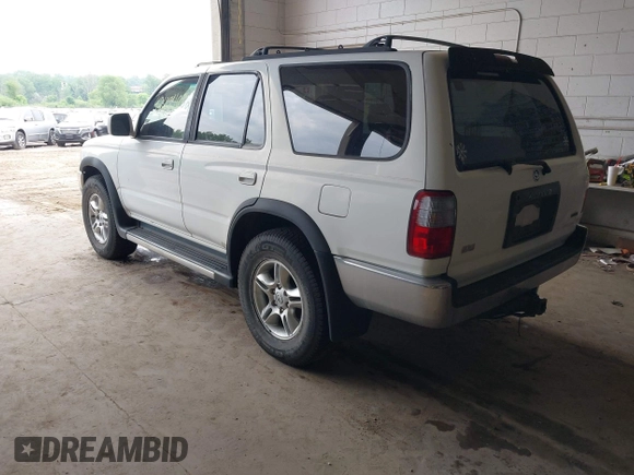 1996 Toyota 4Runner SR5 z VIN JT3GN86R0T0010928, wystawiony jako IAAI lot #42494062 z przebiegiem 219 451 mil mil oraz . Historia ofert i sprzedaży dostępna na DreamBid. Obrazek 3.