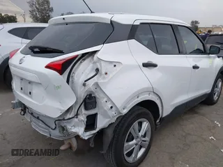 2020 Nissan Kicks S z VIN 3N1CP5BV4LL503488, wystawiony jako IAAI lot #41729610 z przebiegiem 81 592 mil mil oraz . Historia ofert i sprzedaży dostępna na DreamBid. Obrazek 6.