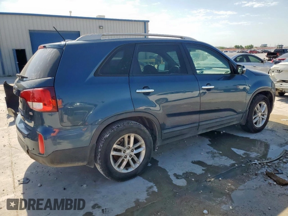 2015 Kia Sorento LX with VIN 5XYKT3A68FG609120, listed as a Copart auction lot 54135965 with 135,898 mi miles and Clean Title. Bid and sale history available at DreamBid. Image 3.
