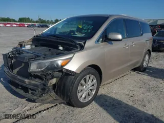 2015 Kia Sedona EX with VIN KNDMC5C13F6022333, listed as a IAAI auction lot 41997242 with 108,000 mi miles. Bid and sale history available at carsss.com. Image 2.