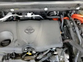 2025 Toyota RAV4 SE z VIN JTMAB3FV0SD236288, wystawiony jako Copart lot #57314275 z przebiegiem 13 984 mil mil oraz Szkoda całkowita • Salvage title. Historia ofert i sprzedaży dostępna na DreamBid. Obrazek 14.
