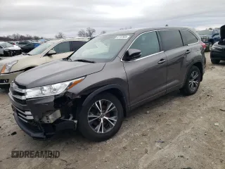 2017 Toyota Highlander LE with VIN 5TDBZRFH5HS375505, listed as a Copart auction lot 47137925 with 84,884 mi miles and Salvage title. Bid and sale history available at DreamBid. Image 1.