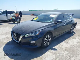 2019 Nissan Altima SL with VIN 1N4BL4EV1KC179605, listed as a IAAI auction lot 41863484 with 95,840 mi miles and . Bid and sale history available at DreamBid. Image 17.