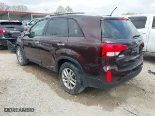 2015 Kia Sorento LX with VIN 5XYKT4A65FG641464, listed as a IAAI auction lot 41759770 with 50,628 mi miles. Bid and sale history available at carsss.com. Image 3.