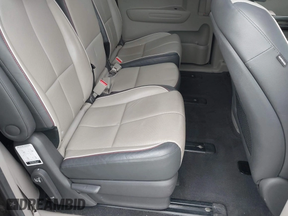 2018 Kia Sedona LX with VIN KNDMB5C15J6382599, listed as a IAAI auction lot 41964769 with 82,494 mi miles. Bid and sale history available at carsss.com. Image 8.