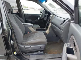 2006 Honda Pilot EX with VIN 5FNYF28406B047964, listed as a IAAI auction lot 41898134 with 217,877 mi miles and . Bid and sale history available at DreamBid. Image 5.