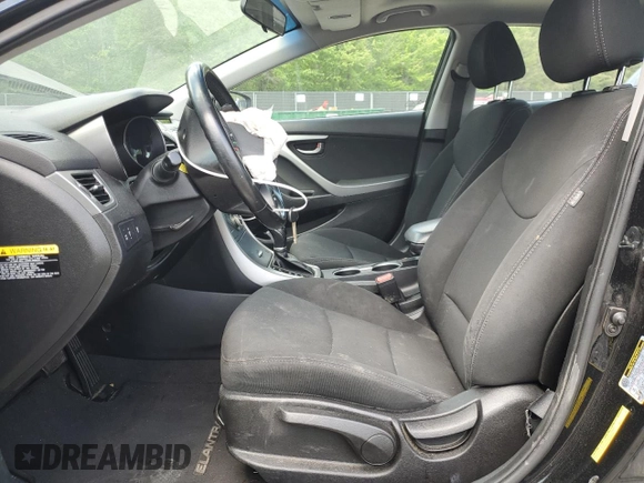 2015 Hyundai Elantra SE z VIN 5NPDH4AE0FH556185, wystawiony jako Copart lot #55722115 z przebiegiem 131 798 mil mil oraz Szkody całkowita. Historia ofert i sprzedaży dostępna na DreamBid. Obrazek 7.