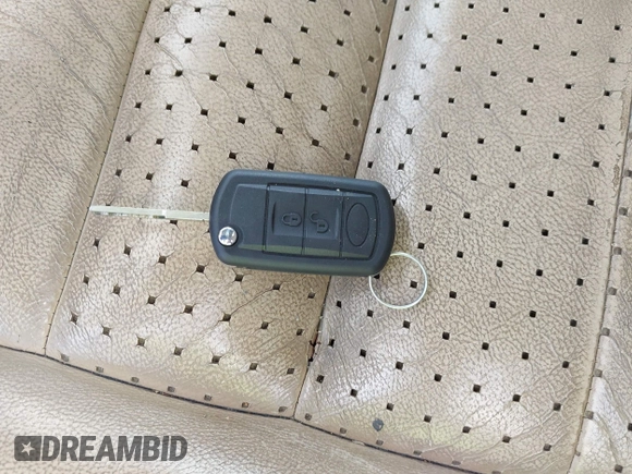 2005 Land Rover LR3 HSE with VIN SALAG25465A341887, listed as a IAAI auction lot 42641947 with 150,200 mi miles and . Bid and sale history available at DreamBid. Image 11.