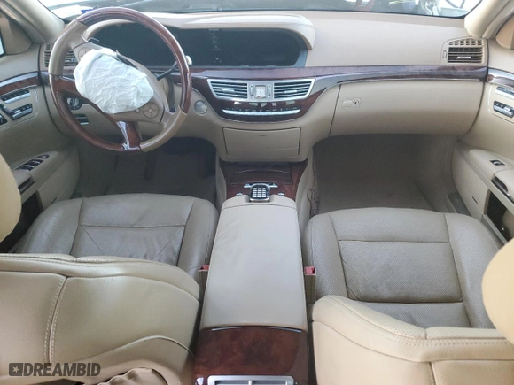2010 Mercedes-Benz S-Class S 550 with VIN WDDNG7BB7AA340000, listed as a Copart auction lot 42230095 with 0 mi miles and Salvage Title. Bid and sale history available at carsss.com. Image 8.