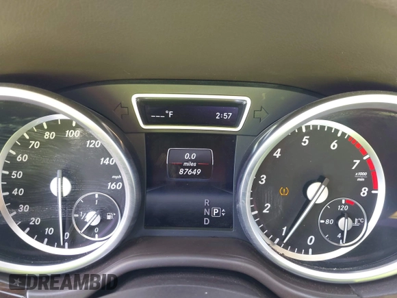 2015 Mercedes-Benz M 350 z VIN 4JGDA5JB7FA557837, wystawiony jako IAAI lot #41524466 z przebiegiem 87 649 mil mil oraz . Historia ofert i sprzedaży dostępna na DreamBid. Obrazek 7.