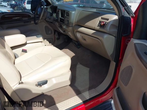 2000 Ford F-250 XL with VIN 1FTNX21F9YEE52396, listed as a IAAI auction lot 42058539 with 204,056 mi miles and . Bid and sale history available at DreamBid. Image 5.