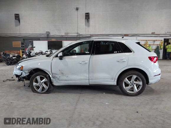 2020 Audi Q3 Premium with VIN WA1AECF3XL1090825, listed as a IAAI auction lot 42541577 with 32,432 mi miles and . Bid and sale history available at DreamBid. Image 14.
