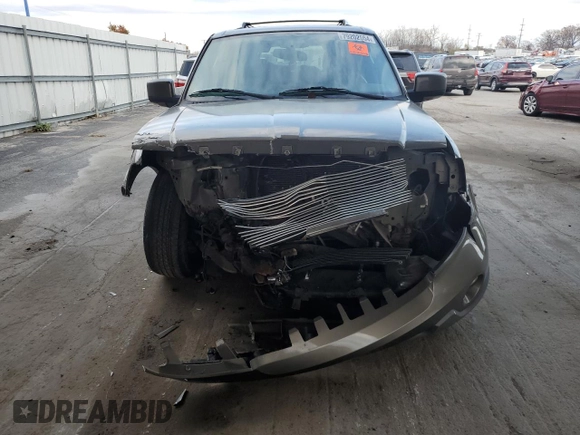 2004 Lincoln Navigator Luxury z VIN 5LMFU28R94LJ38100, wystawiony jako Copart lot #52780145 z przebiegiem 182 913 mil mil oraz Nie do naprawy • Non repairable. Historia ofert i sprzedaży dostępna na DreamBid. Obrazek 5.