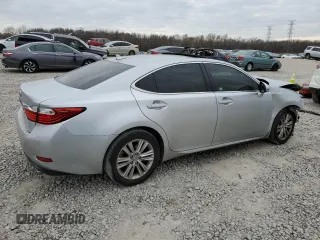 2013 Lexus ES 4dr Sdn with VIN JTHBK1GG0D2059554, listed as a Copart auction lot 85721704 with 187,369 mi miles and Salvage Title. Bid and sale history available at carsss.com. Image 3.