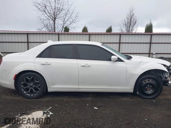 2017 Chrysler 300 S with VIN 2C3CCAGG8HH513893, listed as a IAAI auction lot 41939261 with 75,512 mi miles and . Bid and sale history available at carsss.com. Image 14.