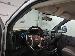 2015 Chevrolet Express Cargo with VIN 1GCWGFCF9F1167047, listed as a IAAI auction lot 42666478 with 169,647 mi miles and . Bid and sale history available at DreamBid. Image 23.