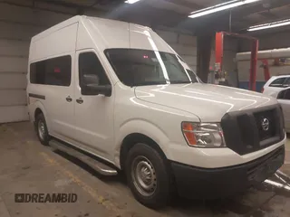 2017 Nissan NV Cargo SV z VIN 1N6BF0LY1HN800083, wystawiony jako IAAI lot #41557596 z przebiegiem 55 928 mil mil oraz . Historia ofert i sprzedaży dostępna na DreamBid. Obrazek 1.