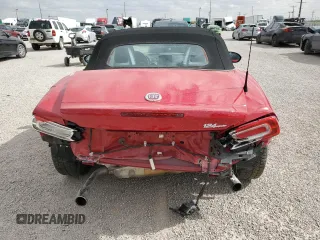 2017 FIAT 124 Spider Lusso z VIN JC1NFAEK5H0123760, wystawiony jako Copart lot #55865845 z przebiegiem 52 285 mil mil oraz Szkoda całkowita • Salvage title. Historia ofert i sprzedaży dostępna na DreamBid. Obrazek 6.