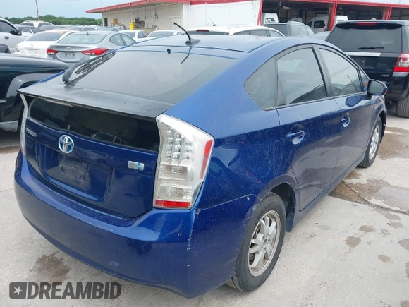 2010 Toyota Prius II z VIN JTDKN3DUXA0051810, wystawiony jako IAAI lot #42472793 z przebiegiem 223 052 mil mil oraz . Historia ofert i sprzedaży dostępna na DreamBid. Obrazek 4.